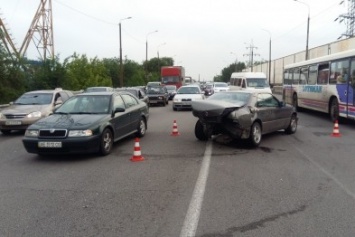 В Днепре на набережной ДТП с участием трех авто (ФОТО)