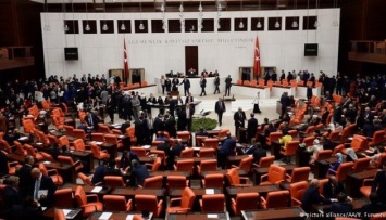 Парламент Турции будет голосовать о доверии новому правительству