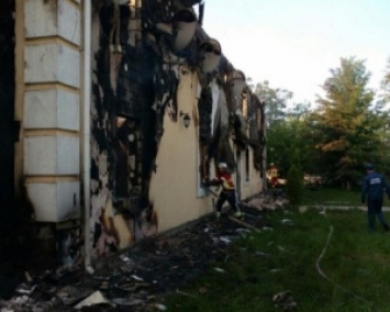 Масштабный пожар под Киевом: 7 жертв, еще 10 человек ищут спасатели (ФОТО)