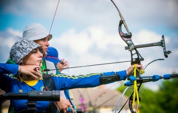 Украинская лучница Вероника Марченко разгромила россиянку и выиграла чемпионат Европы