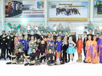 Ледовый фестиваль "Кристалл собирает друзей" прошел в городе Днипро