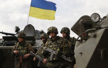 Украинские бойцы отвечают на обстрелы боевиков только с незапрещенного минскими договоренностями оружия, - спикер штаба АТО