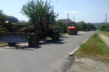 В Корабельном районе Николаева продолжается ремонт дорог (ФОТО)