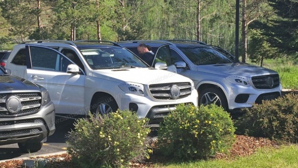 В Сети "засветился" новый Mercedes-Benz GLS