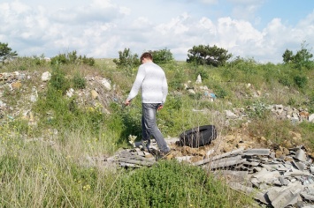 В Крыму льготникам раздали участки на мусорной свалке (фото)