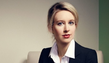 Forbes пересмотрел оценку состояния создателя Theranos с $4,5 млрд почти до нуля