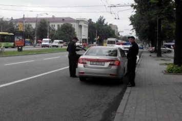 В центре Запорожья патрульные оштрафовали начальника полиции