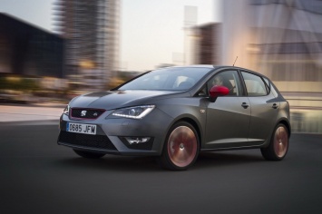 Фотошпионы представили снимок обновленонго Seat Ibiza