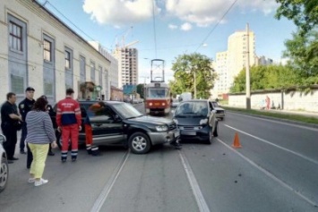 В Харькове в аварии пострадали оба водителя