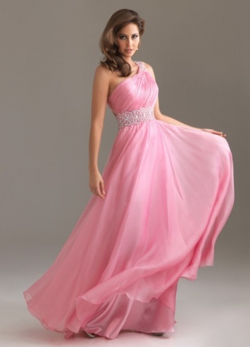 Розовое платье в пол
