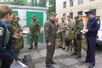 У Авдеевского отделения полиции проверили боеготовность личного состава (ФОТО)