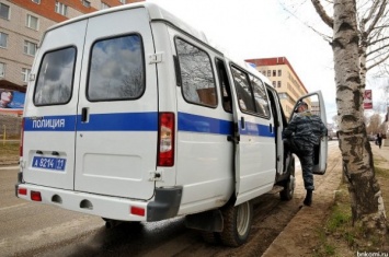 В Нальчике из-за подозрительного пакета возле подъезда эвакуируют жильцов