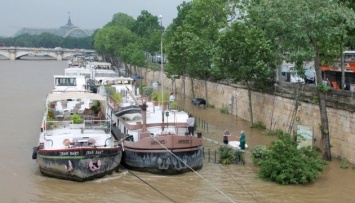 «Большая вода» во Франции унесла жизни четырех человек