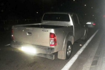 Из АР Крым пытались вывезти два автомобиля по поддельным документам (фото)