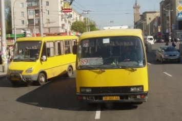 В Запорожье столкнулись две маршрутки - пострадал ребенок