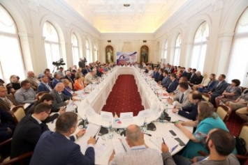Аксенов поддержал предложение Валентины Матвиенко придать Ливадийскому форуму более высокий международный статус (ФОТО)
