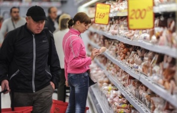 В России переходят на дешевые продукты питания