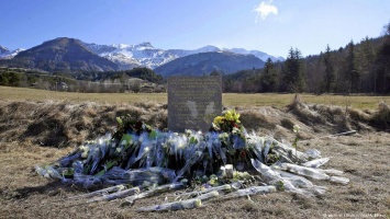 Катастрофа Germanwings: на врача пилота подали заявление в прокуратуру