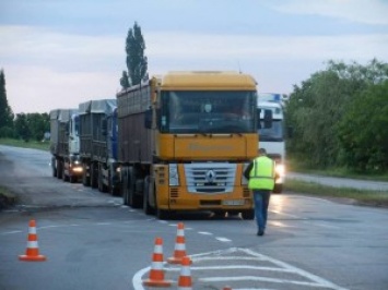 В очередной раз весовой комплекс на одной из автотрасс в Николаевской области водители вывели из строя