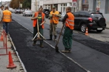 Харьковчане предлагают городской власти ремонтировать дороги ночью