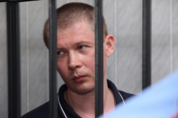 Блокада апелляционного суда: активисты не выпустили россиянина Мефедова в туалет и добиваются взятия его под стражу (фоторепортаж, видео)