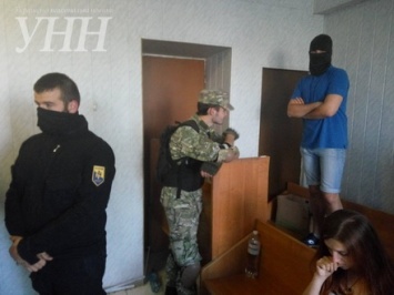 Правоохранители планируют провести переговоры с активистами в одесском суде