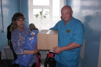В Покровске (Красноармейске) молодые мамы и беременные женщины получили приятную гуманитарную помощь