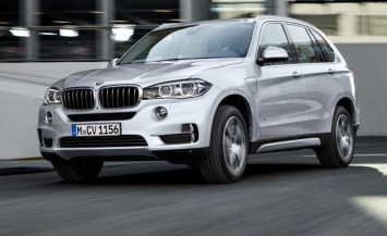 Компания BMW опубликовала цены на линию автомобилей iPerfomance в России