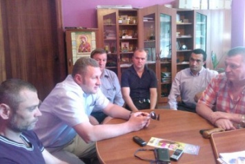 В Новой Каховке "Белая стрела" создала волонтерский координационный центр