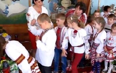 Во Львовской области на молебне за Украину более 20 детей потеряли сознание (ВИДЕО)