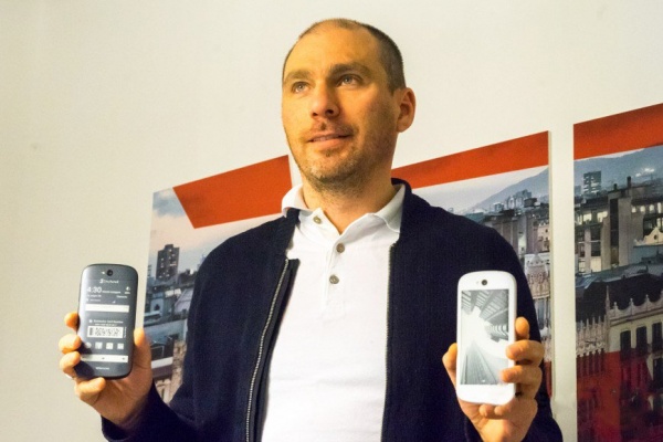 Yota Devices выпустит YotaPhone 3 и YotaPhone 2c
