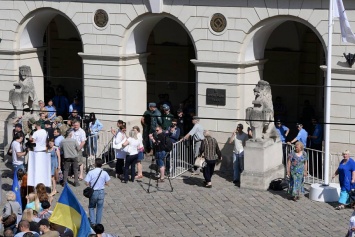 Полиция открыла уголовное производство по факту стычки во Львовском горсовете