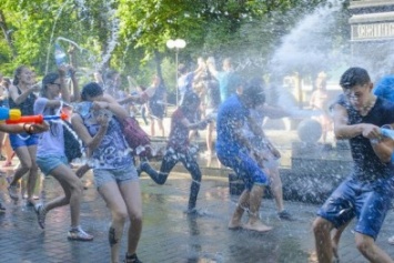 В субботу николаевскую молодежь приглашают на водные перестрелки