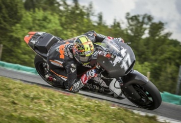 MotoGP: Карел Абрахам и Мика Каллио протестировали KTM RC16 в Брно