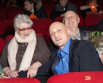 Куценко рассказал как смерть родителей подтолкнула его на съемки фильма "Врач"