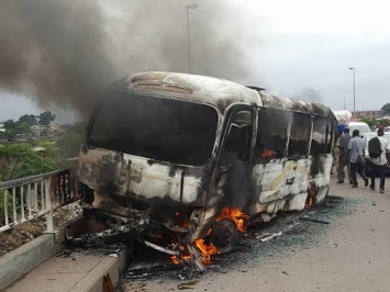 В Таиланде перевернулся и загорелся автобус, погибли 11 пассажиров