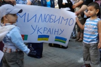 Жители Украины сочувственно относятся к переселенцам, но отличились Киев и села западного региона