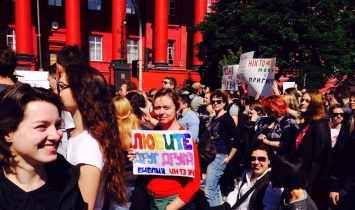 Около 6000 правоохранителей встали на защиту участников ЛГБТ-марша в Киеве, - пресс-служба