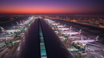 Воздушное пространство Дубая закрыли из-за беспилотника