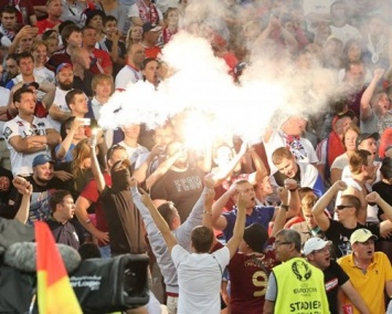 В УЕФА признают ошибки с разделением фанатов на стадионе в Марселе