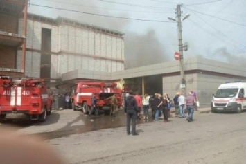 В Харькове "копы" не дали мародеру нажиться на пожаре