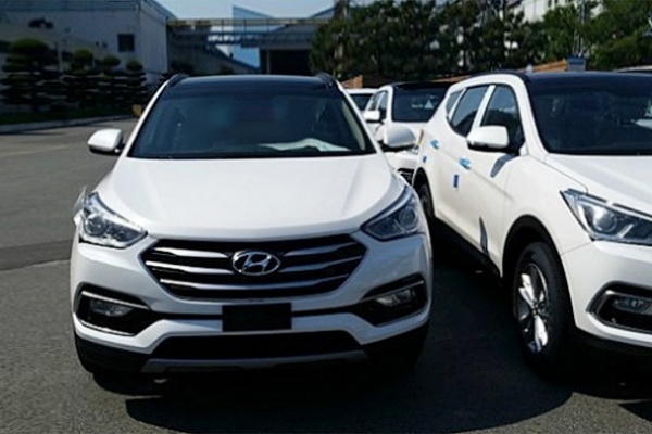 Обновленный Hyundai Santa Fe "засветился" без камуфляжа