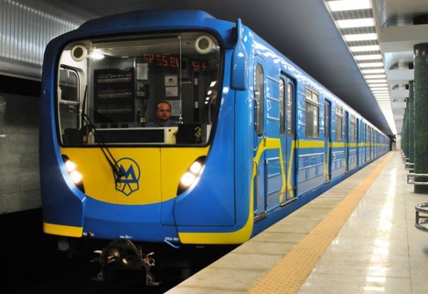 Работа Киевского метро в ночь с 30 на 31 мая будет продлена на час