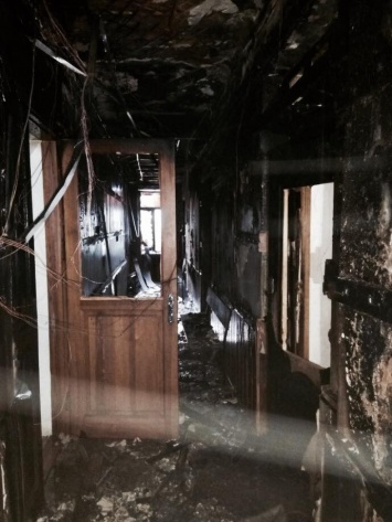 В Киеве сожгли районный суд: выгорели два этажа вместе с материалами уголовнлшл дела нацистки Заверухи