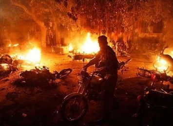 В Москве сгорел гараж с мототехникой