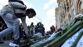 В Москве на акции памяти жертв стрельбы в Орландо задержаны два человека