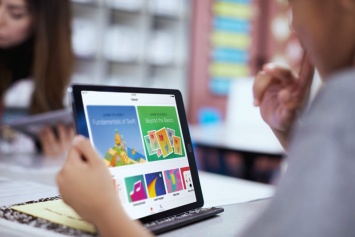 Apple выпустила новое приложение Swift Playgrounds, которое научит программировать даже ребенка