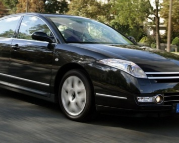 На продажу выставлен последний из выпущенных авто роскошный седан Citroen C6