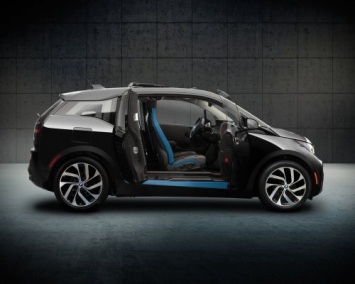 В США стартовали продажи обновленной версии BMW i3