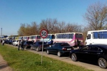 Активисты настоятельно не рекомендуют совершать поездки через линию разграничения